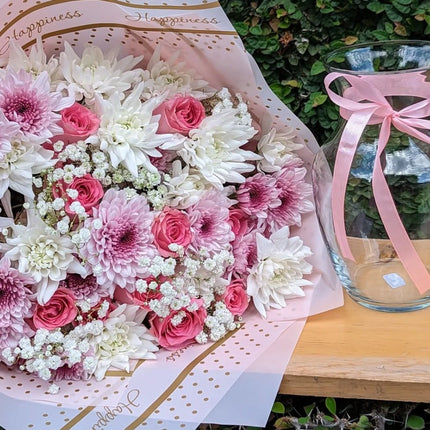 Patty Bouquet with Flower Vase